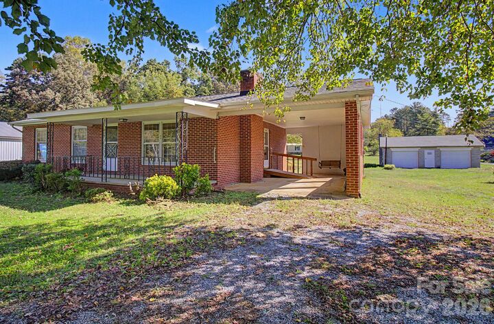 Property Photo:  188 Pinner Road  NC 28704 