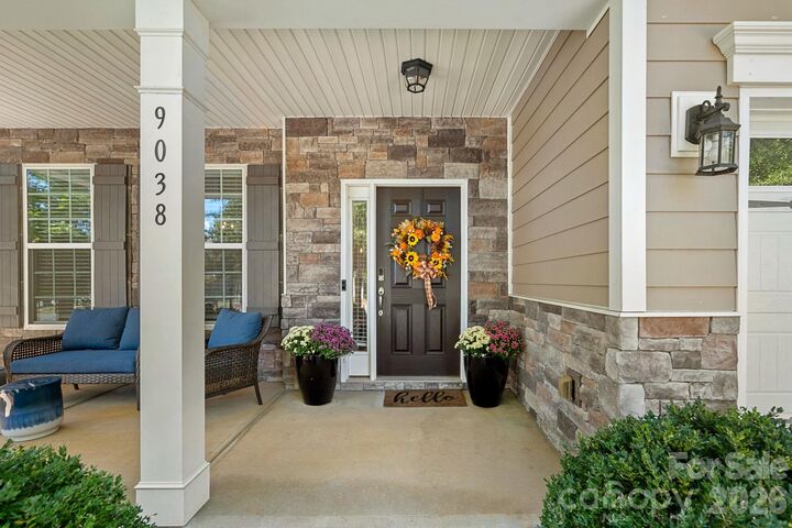 Property Photo:  9038 Loch Glen Way  NC 28278 