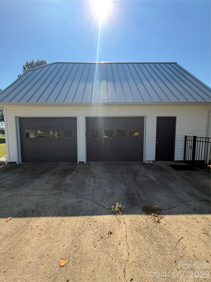 Property Photo:  2405 Startown Road  NC 28658 