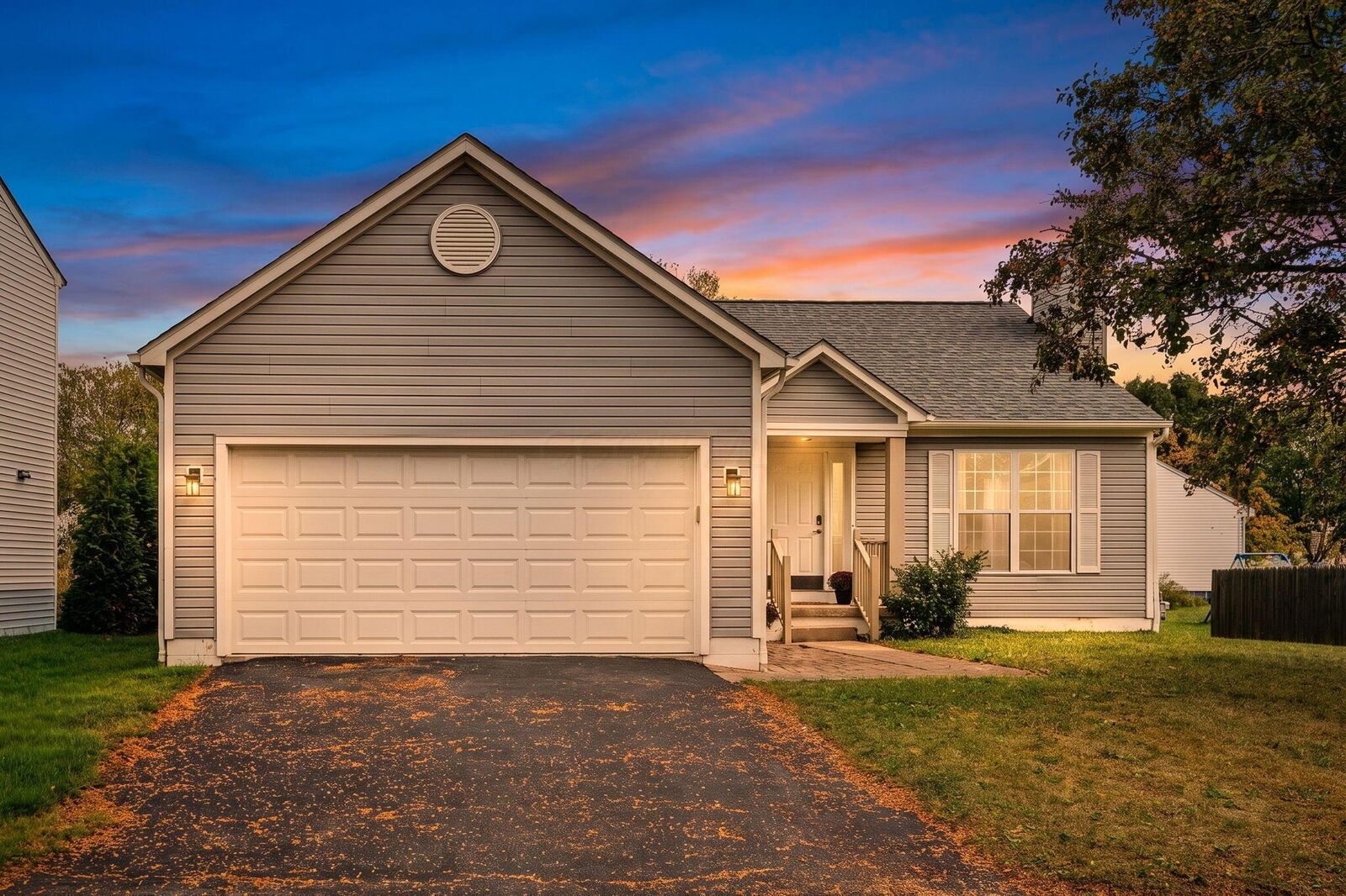 Property Photo:  108 Thevintree Drive  OH 43119 