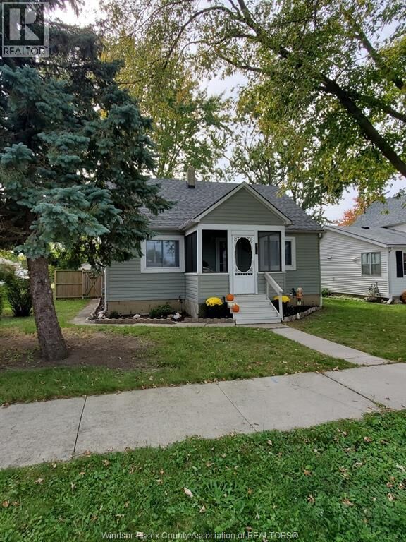 Property Photo:  25 St Clair Street  ON  