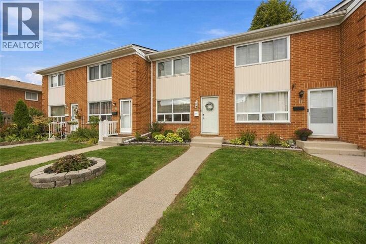 Property Photo:  301 Edgewood Street 12  ON N7S 4X7 