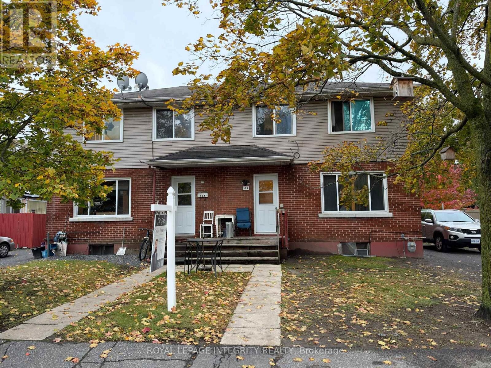 Property Photo:  322-324 Queen Mary Street  ON K1K 1W9 