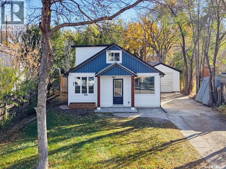 Property Photo:  836 K Avenue N  SK S7L 2N1 
