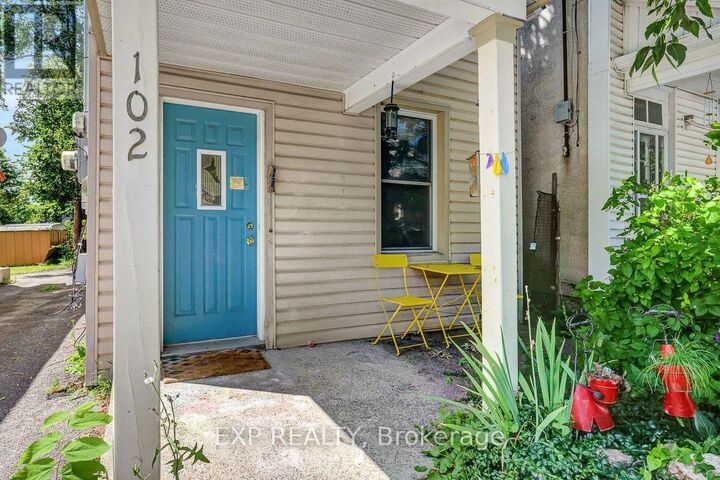 Property Photo: 102 Lebreton Street North ON K1R 7H4