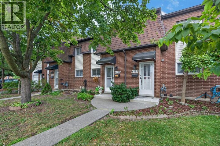 Property Photo:  6430 Thornberry  ON N8T 2W9 
