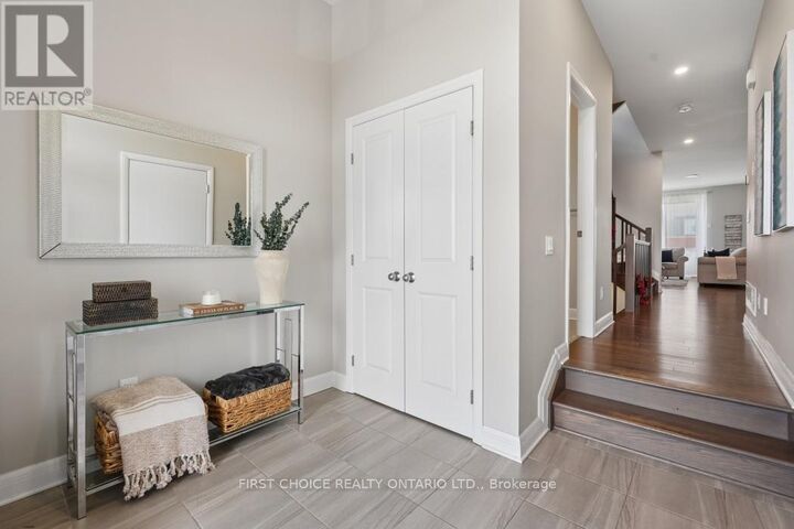 Property Photo:  74 Michael Stoqua Street  ON K1K 5A2 