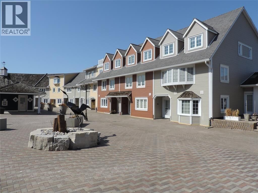 Property Photo: 1500 Venetian Boulevard W-13 ON N7T 7W4