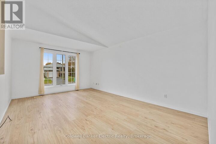 Property Photo:  271 Dainton Drive  ON K9H 7N6 