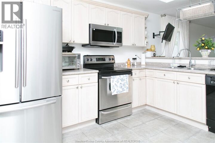 Property Photo:  4751 Juliet Crescent  ON N9G 3B7 