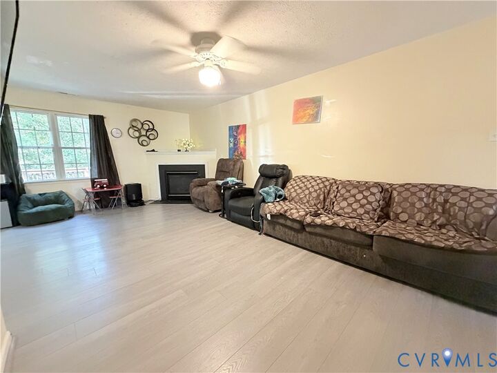 Property Photo:  9412 Lockberry Ridge Loop  VA 23237 