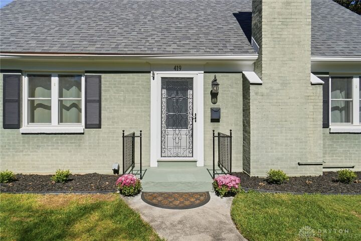 Property Photo:  419 Aberdeen Avenue  OH 45419 