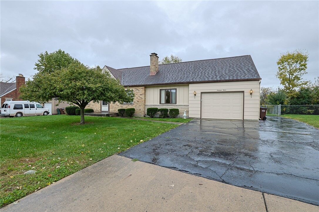 Property Photo:  1912 S Sunny Ridge Road  OH 45414 