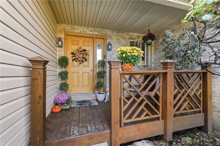 Property Photo:  1016 Meadow Thrush Drive  OH 45315 