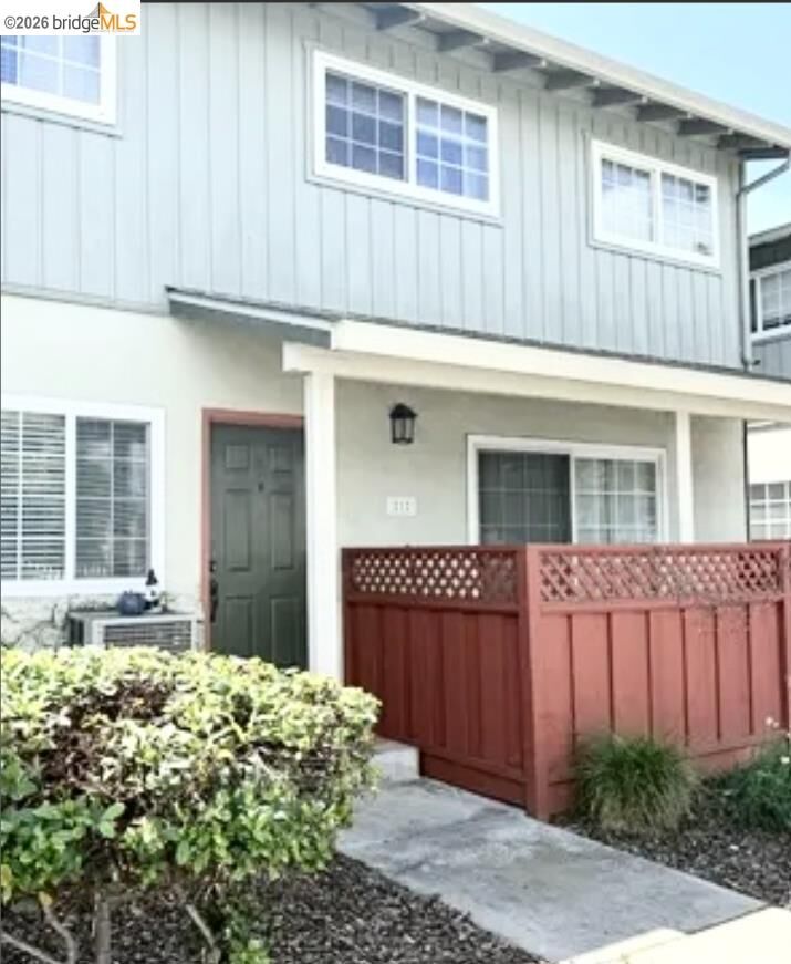 Property Photo: 650 Fargo Ave 1 CA 94579