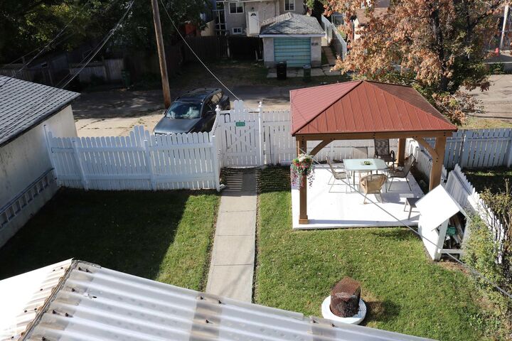 Property Photo:  11624 82 Street NW  AB T5B 1P8 