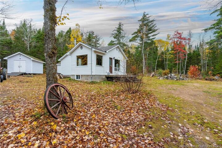 Property Photo:  41 Hunters Lane  NB E4Z 0C6 