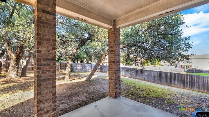 Property Photo: 425 Ponderosa Drive TX 76548