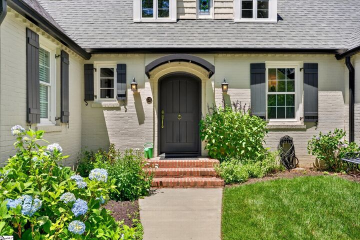 Property Photo:  121 Tindal Avenue  SC 29605 