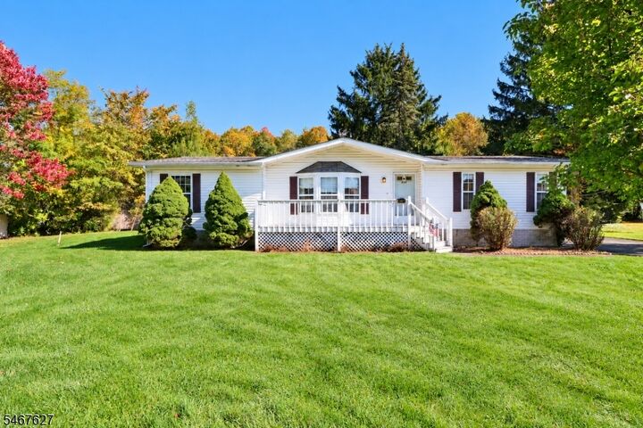 Property Photo:  93 Mount Pleasant Ave.  E11  NJ 07801 