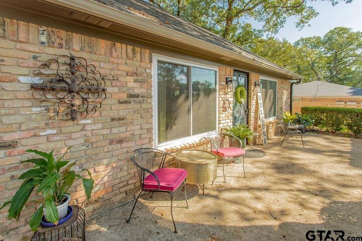 Property Photo: 409 Lakeview TX 75771
