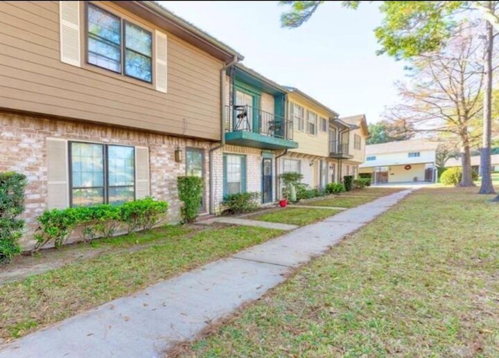 Property Photo: 3860 Laura Leigh Drive TX 77546