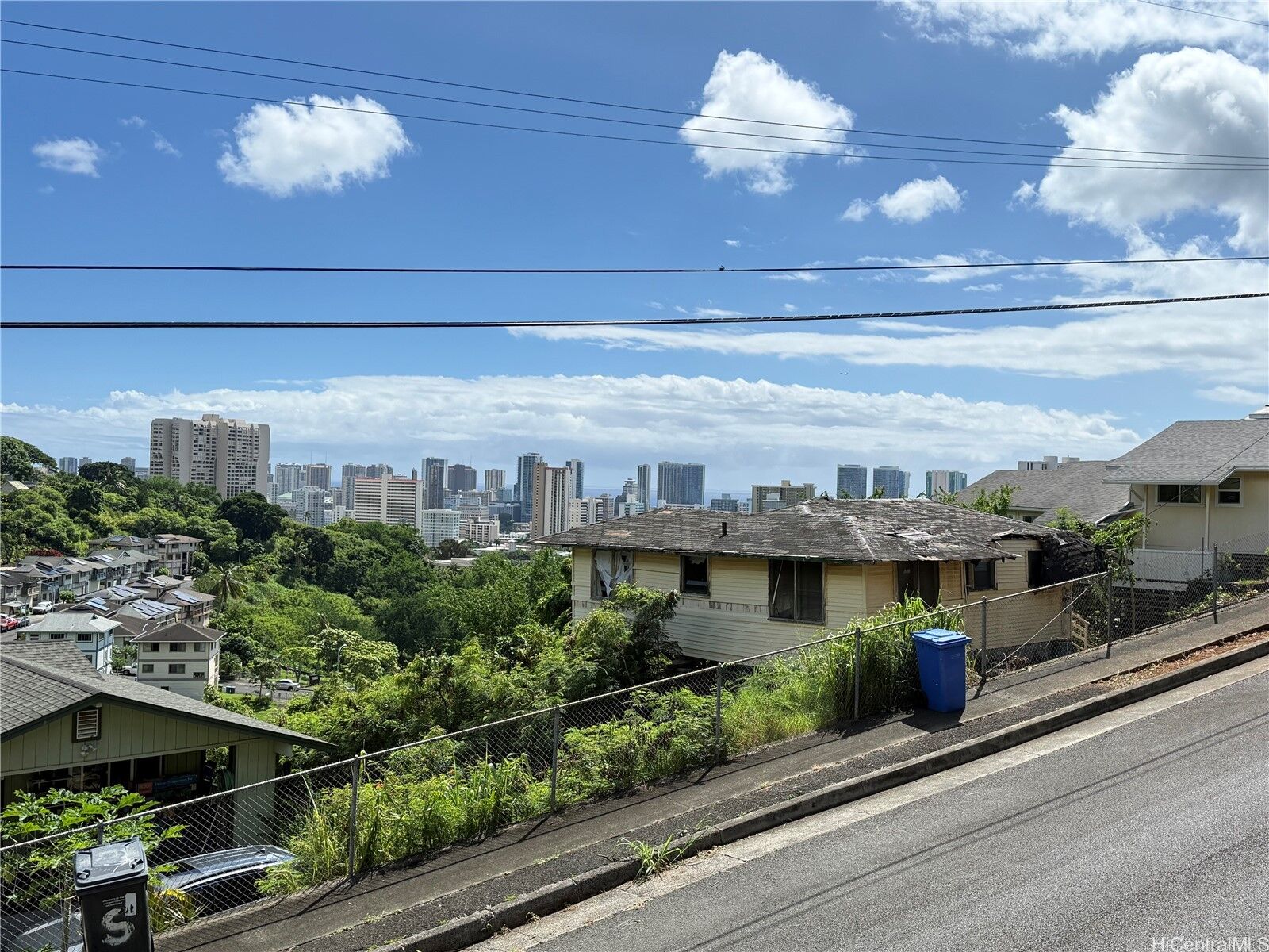 Property Photo: 717 Iaukea Street HI 96813
