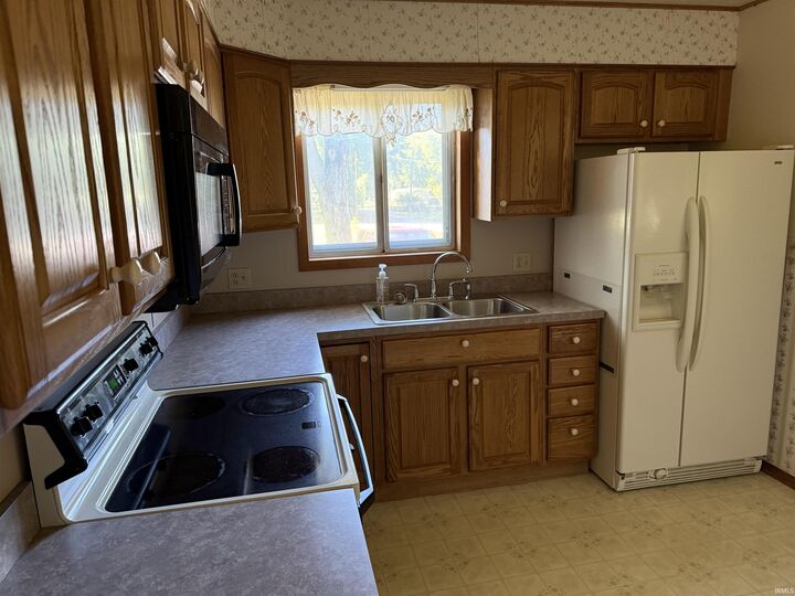 Property Photo:  5168 S 970 W  IN 47665 