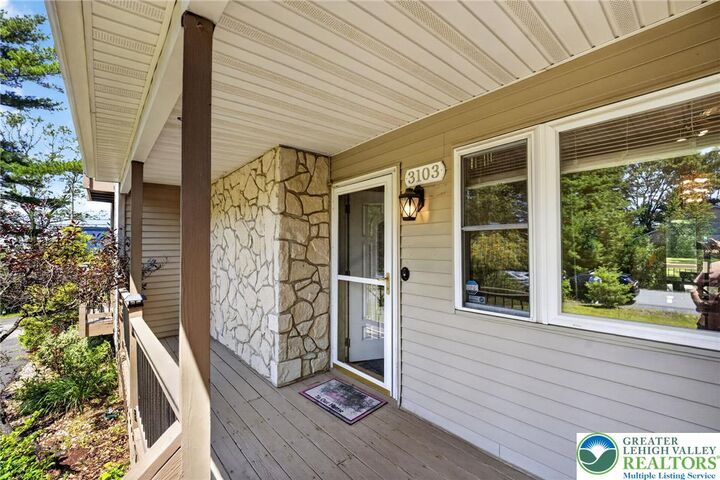 Property Photo:  3103 Evergreen Circle  PA 18466 