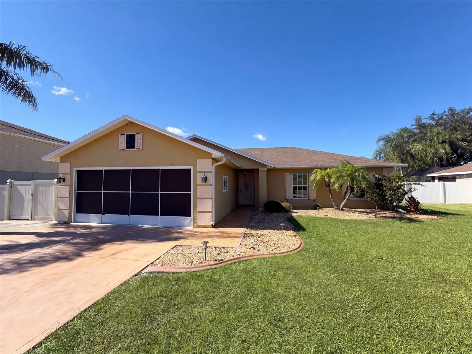Property Photo:  22 Firethorn Lane  FL 32137 