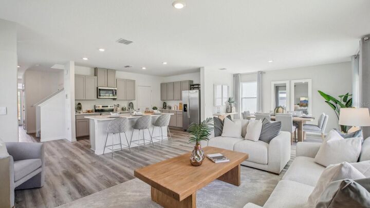 Property Photo:  4620 Hidden Farm Drive  FL 33565 