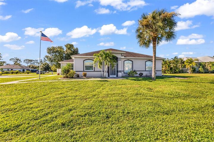 Property Photo: 1007 Broadview Street FL 33952