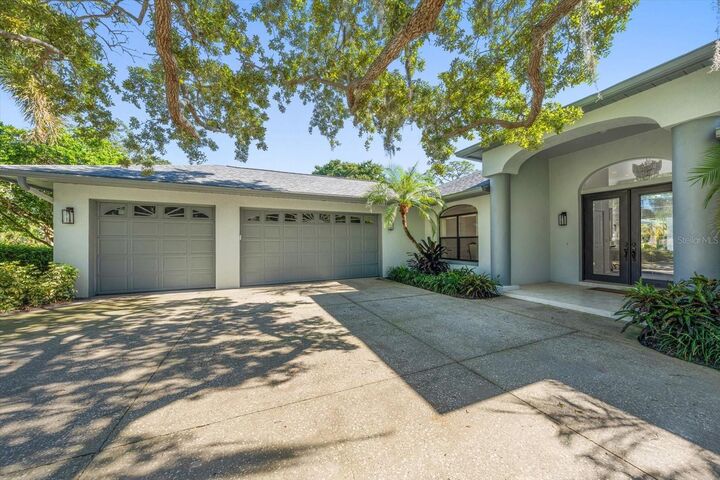 Property Photo:  2265 Kent Drive  FL 33774 