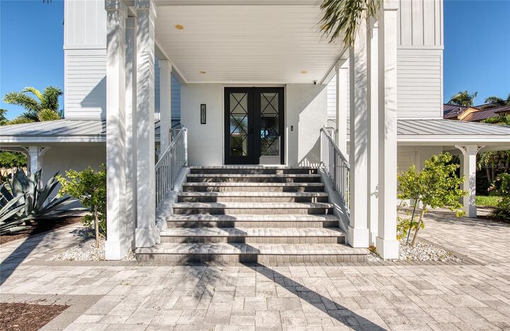 Property Photo:  2813 Kipps Colony Drive S  FL 33707 