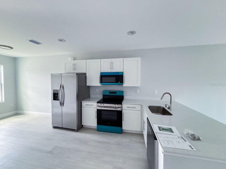 Property Photo: 6903 Dickinson Drive 6903 FL 33872