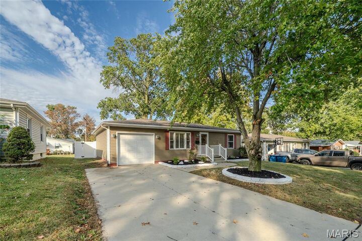 Property Photo:  417 Notre Dame Avenue  IL 62025 