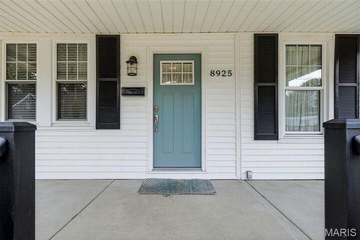 Property Photo: 8925 Lawn Avenue MO 63144