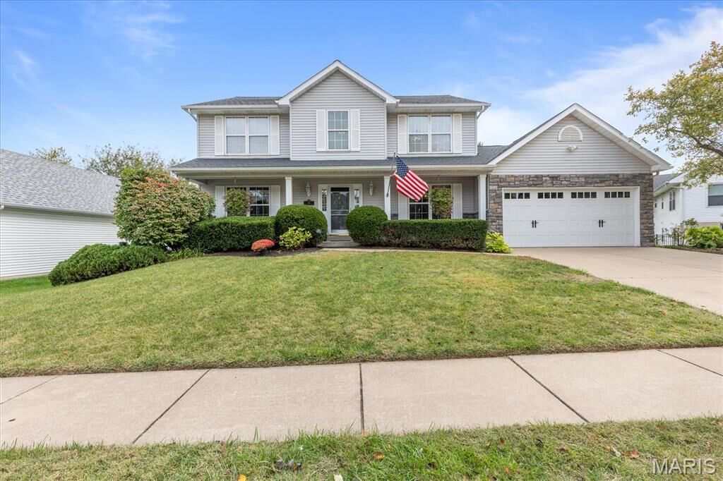 Property Photo:  240 E Governor Place  MO 63301 