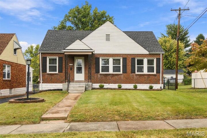 Property Photo: 8901 Oneida Lane MO 63114