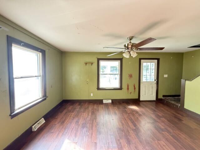 Property Photo:  547 Seymour Avenue  MI 49202 