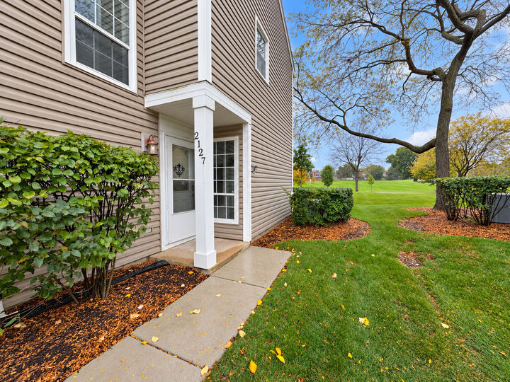 Property Photo:  2127 Southwind Circle  IL 60194 