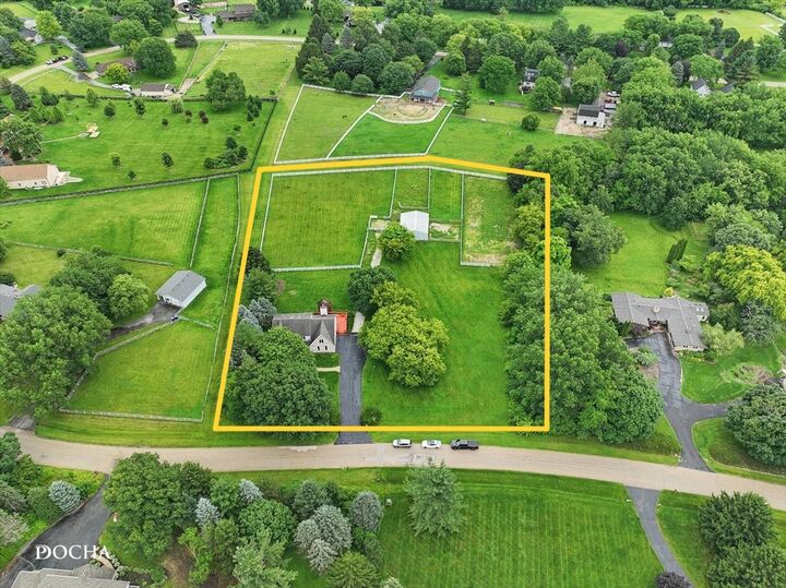 Property Photo: 6N777 Palomino Drive IL 60175