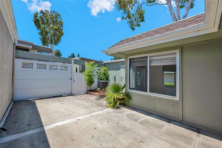 Property Photo:  23432 Caminito Salado  CA 92653 
