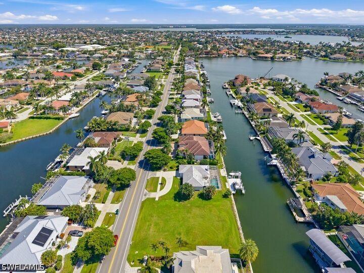 Property Photo:  1173 Winterberry Drive  FL 34145 