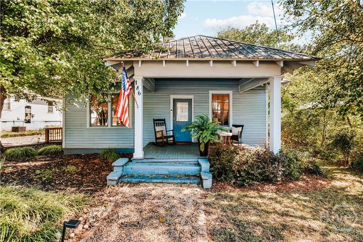 Property Photo: 186 First Street GA 30601