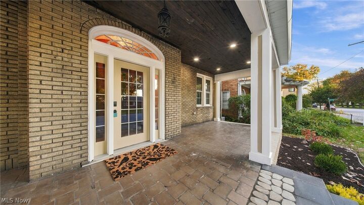Property Photo: 1702 Market Street WV 26101