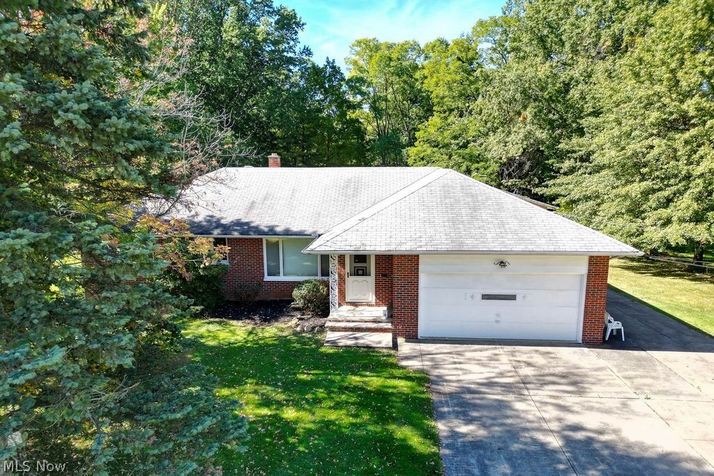 Property Photo:  2918 Emerald Lakes Boulevard  OH 44092 