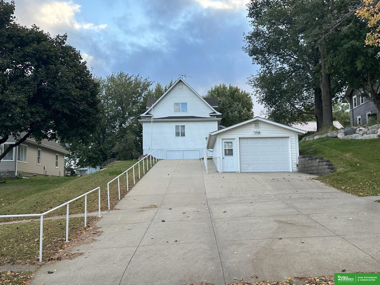 Property Photo:  214 S Farragut Street  NE 68788 