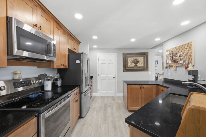 Property Photo:  14 Southcliff Dr 14  MA 02360 
