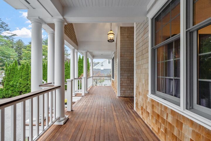 Property Photo:  2 Greenbrier Rd,  MA 01944 
